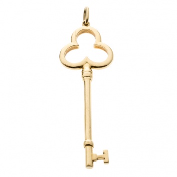 Pre Owned Tiffany & Co. Trefoil Key 18K Yellow Gold Pendant 