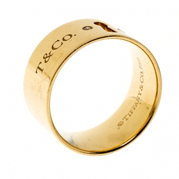 Pre Owned Tiffany & Co. Keyhole Diamond 18k Yellow Gold Band Ring Size 55