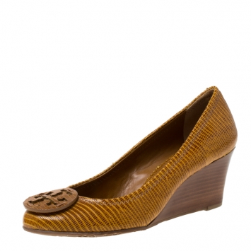 Pre Owned Tory Burch Brown Textured Leather Wedge Pumps Size 37