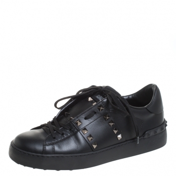 Pre Owned Valentino Black Leather Rockstud Untitled 11. Low Top Sneakers Size 38