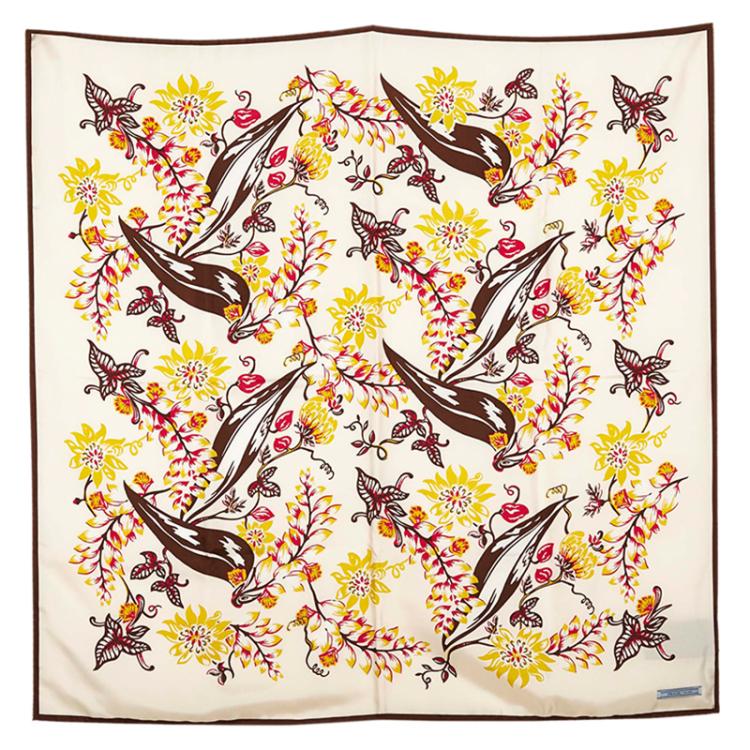 مملوكة مسبقًا وشاح برادا مربع حرير أبيض طباعة موردة