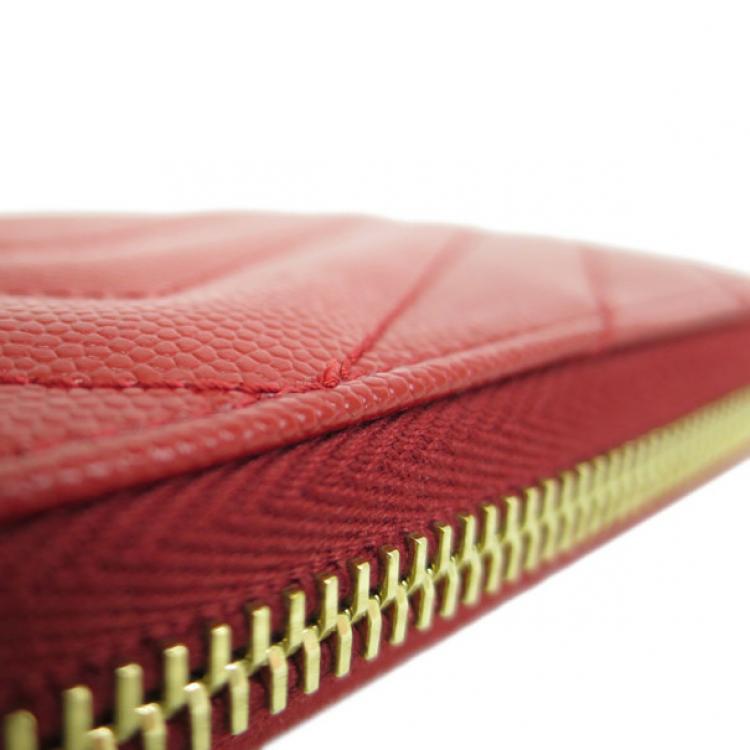 مملوكة مسبقًا Saint Laurent Red Leather Monogram Zip Around Wallet