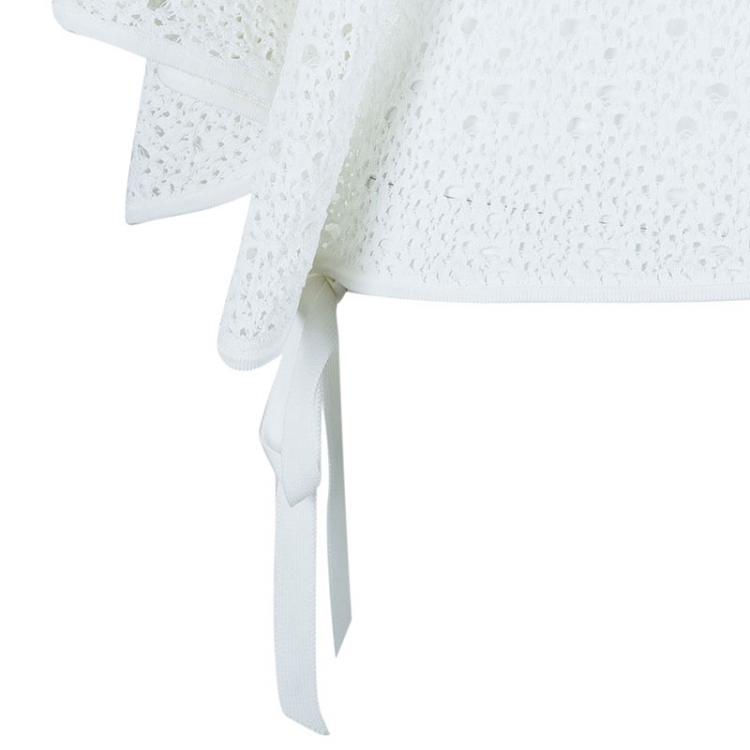 مملوكة مسبقًا Chanel White Eyelet Knit Top M