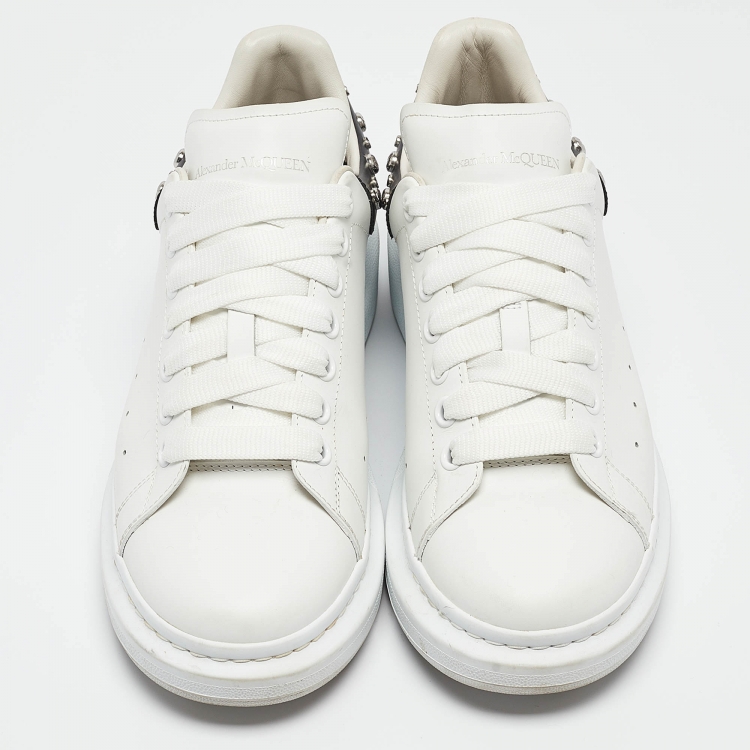 Pre Owned Alexander McQueen Black/White Leather Oversized Studded Low Top Sneakers Size 42.5