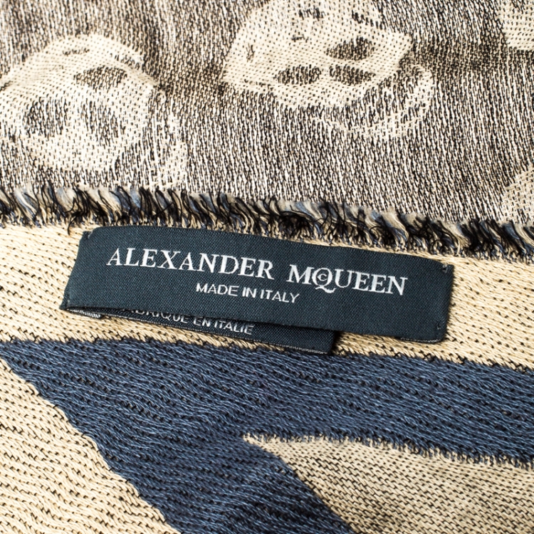 Pre Owned Alexander McQueen Grey Skull Pattern Jacquard Triangle Fringed Scarf