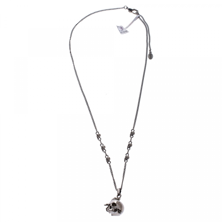 Pre Owned Alexander McQueen Raven Skull Silver Tone Pendant Chain Necklace