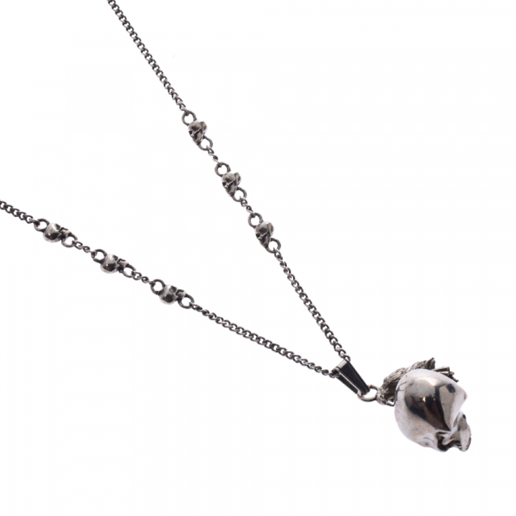 Pre Owned Alexander McQueen Raven Skull Silver Tone Pendant Chain Necklace