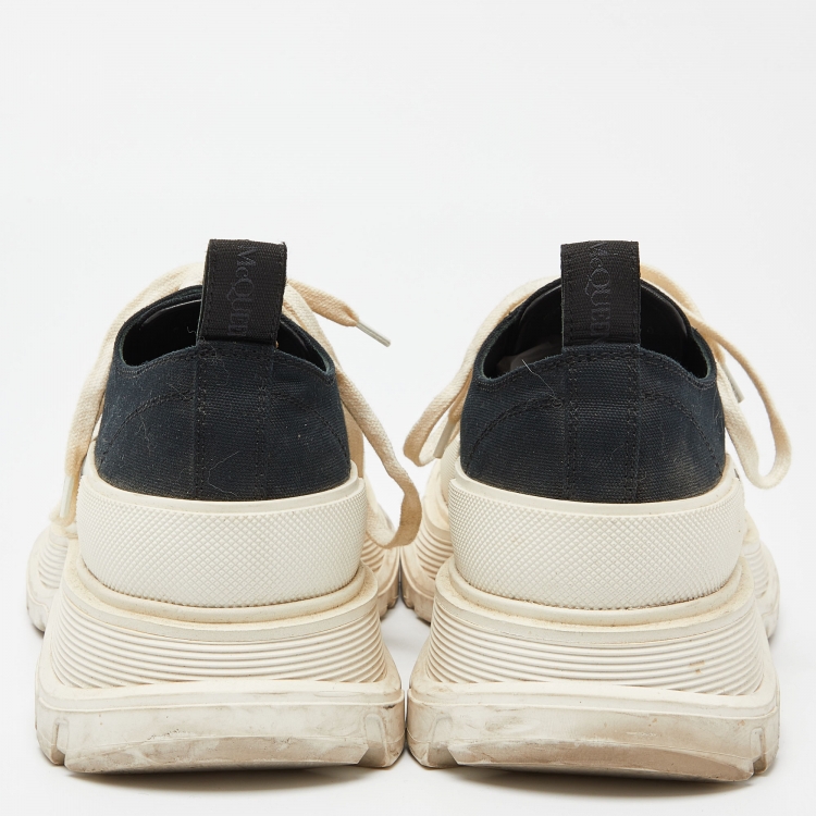 Pre Owned Alexander McQueen Black Canvas and Rubber Tread Slick Lace Up Sneakers 41