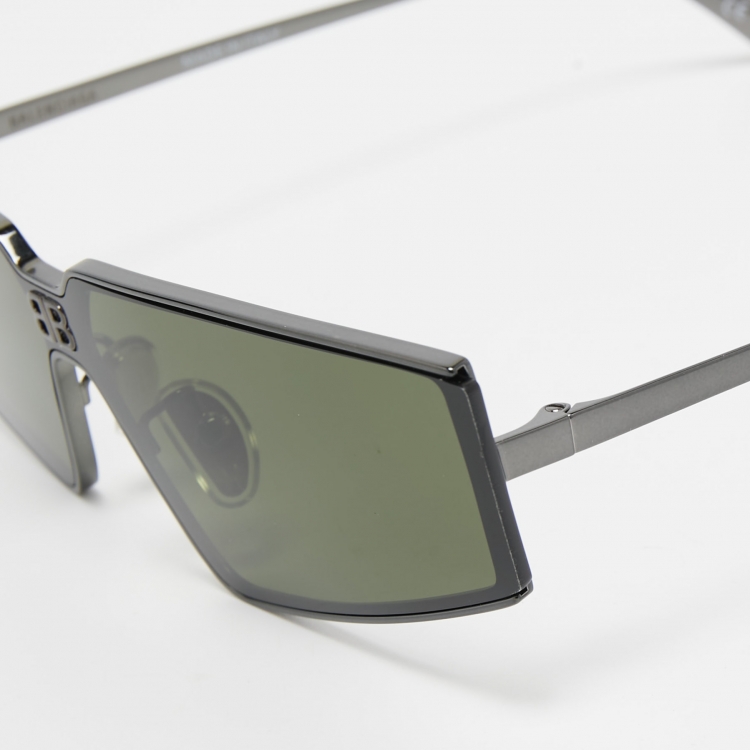 Pre Owned Balenciaga Black Tinted BB0192S Shield Sunglasses