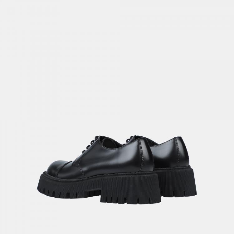 مملوكة مسبقًا Balenciaga Black Leather Lace Up Sneakers Size 42