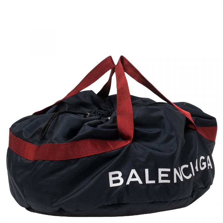 مملوكة مسبقًا Balenciaga Navy Blue/Red Nylon Small Wheel Logo Weekender Bag