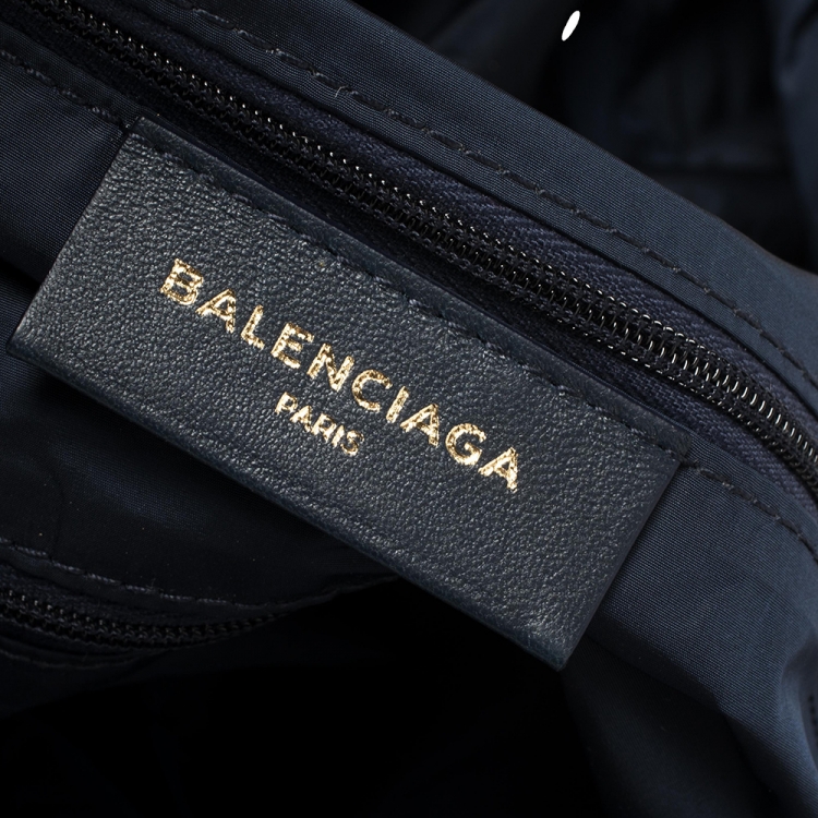 مملوكة مسبقًا Balenciaga Navy Blue/Red Nylon Small Wheel Logo Weekender Bag