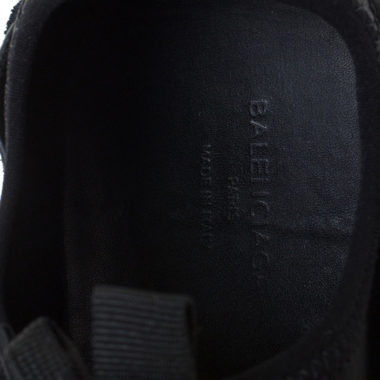 Pre Owned Balenciaga Black Leather, Suede And Mesh  Race Runner Sneakers Size 42