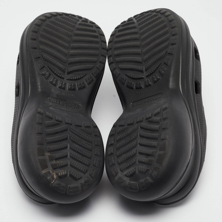 Pre Owned Balenciaga Black Rubber Flat Slides Size 42
