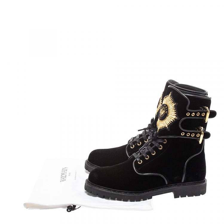 مملوكة مسبقًا Balmain Black Velvet Eagle Combat Boots Size 41