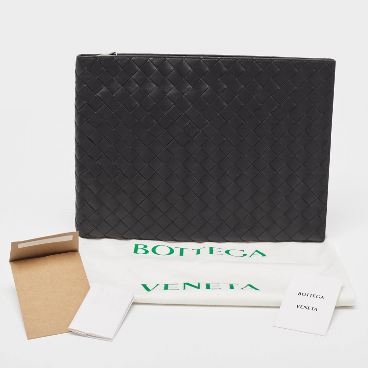 Pre Owned Bottega Veneta Black Intrecciato Leather Half Zip Pouch