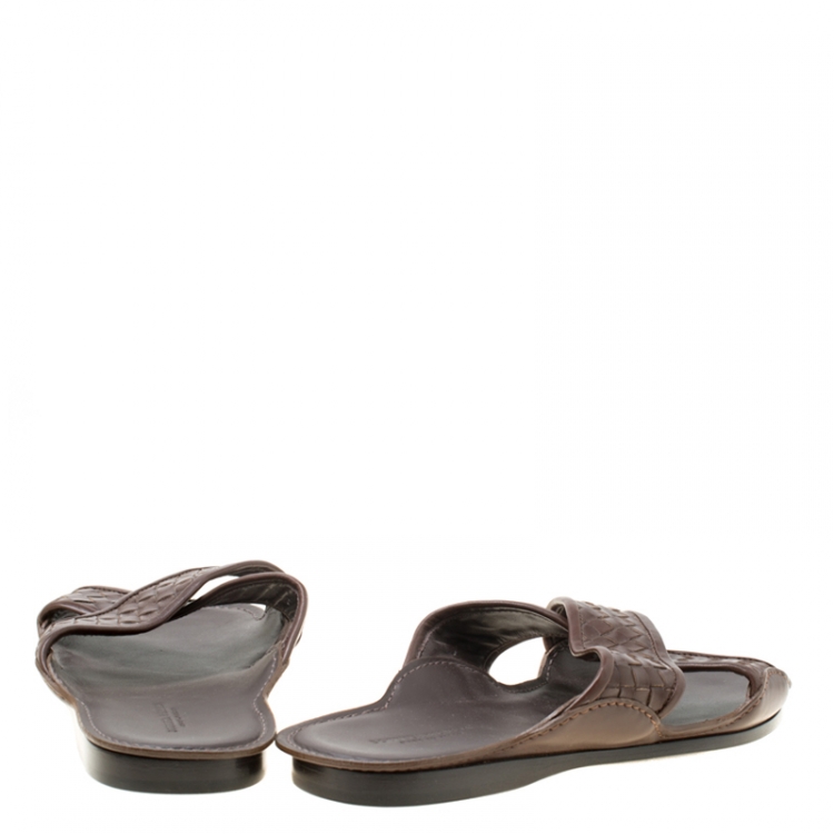 Pre Owned Bottega Veneta Brown Intrecciato Leather Cross Strap Sandals Size 42