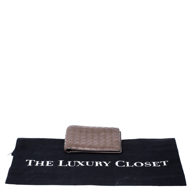 مملوكة مسبقًا Bottega Veneta Brown Intrecciato Leather Bifold Wallet