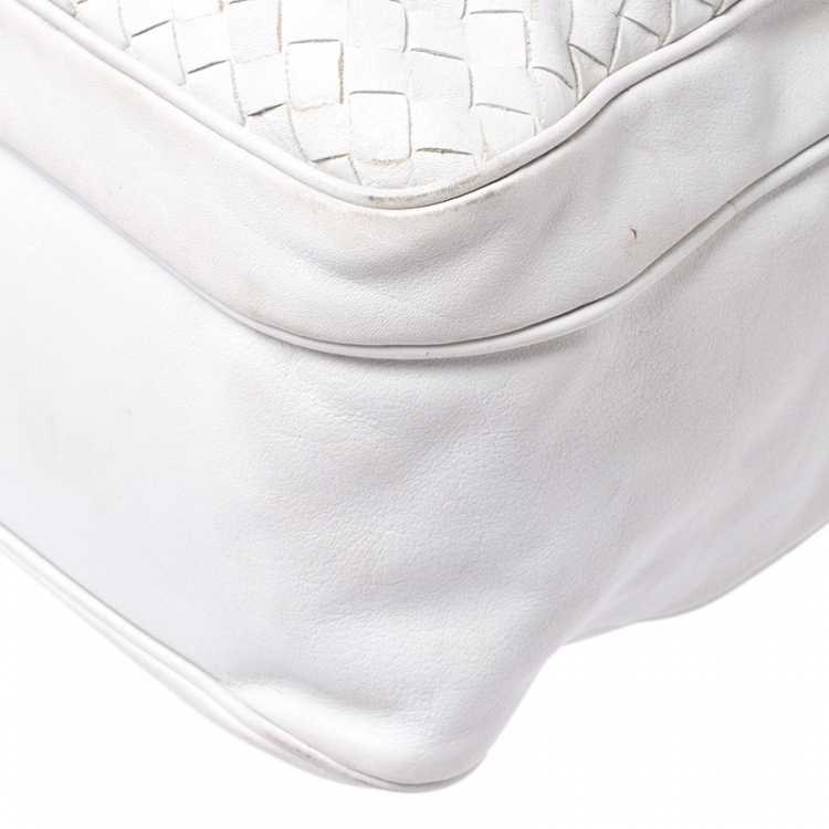 Pre Owned Bottega Veneta White Intrecciato Leather Messenger Bag