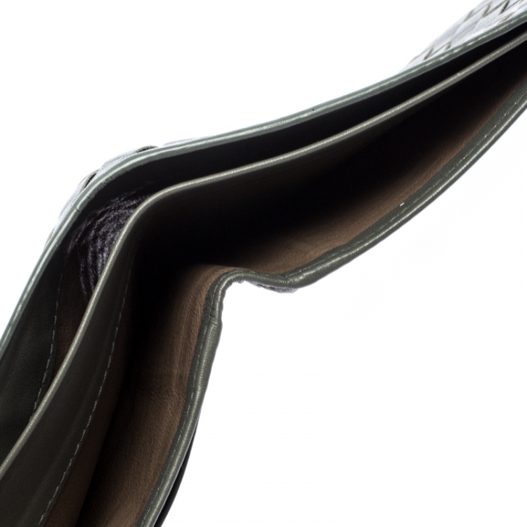 Pre Owned Bottega Veneta Dark Olive Green Intrecciato Leather Bifold Wallet