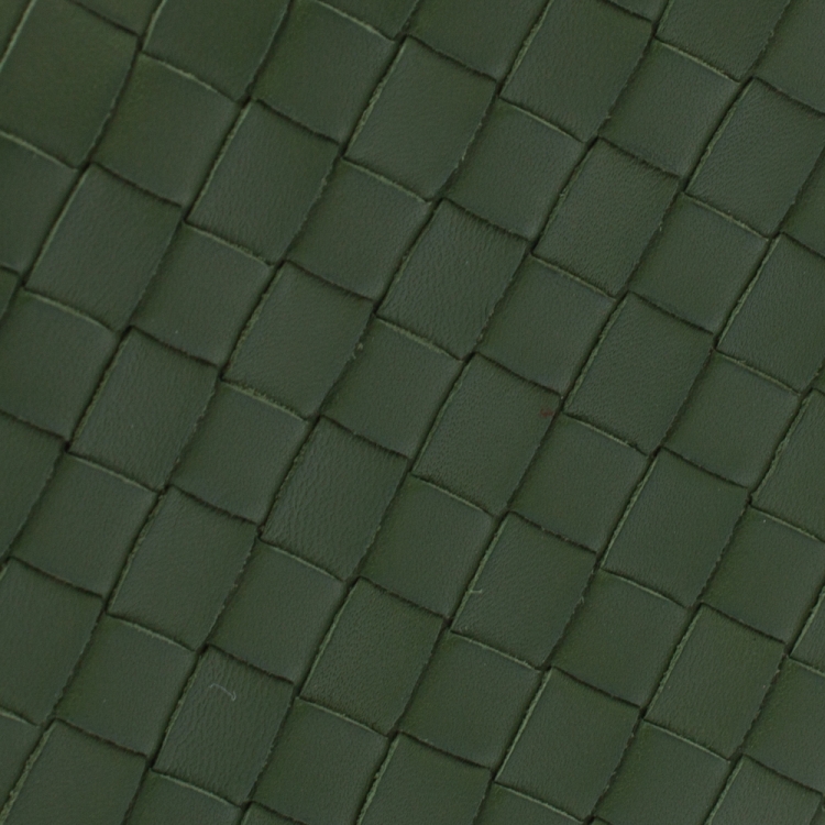 Pre Owned Bottega Veneta Green Intrecciato Leather Bifold Wallet