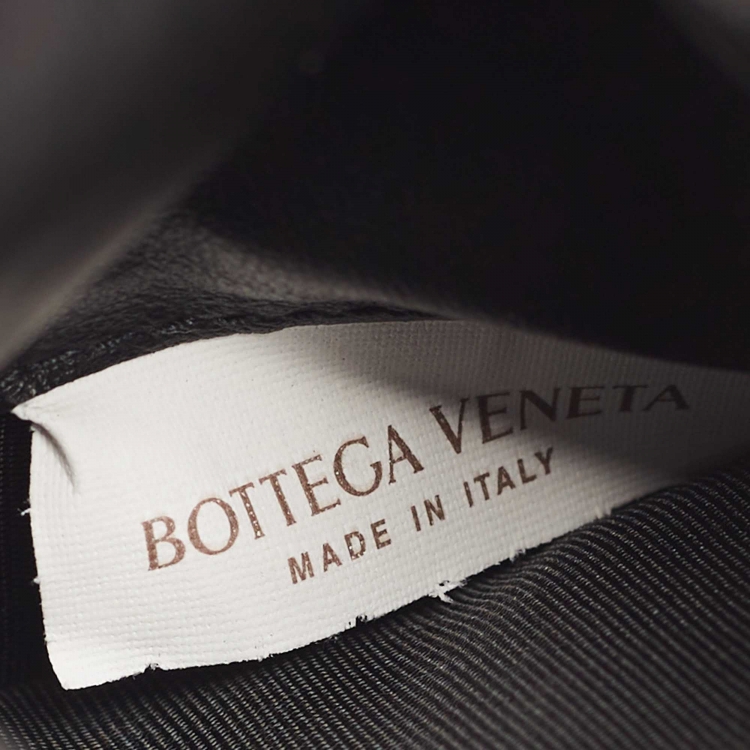 Pre Owned Bottega Veneta Black Intrecciato Leather Bifold Wallet