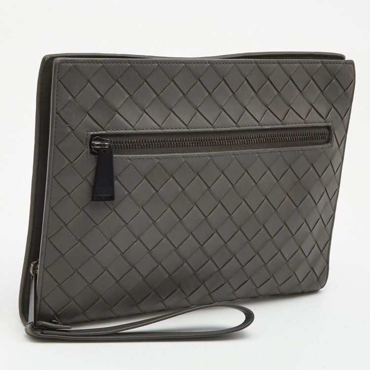 Pre Owned Bottega Veneta Grey Intrecciato Leather Zip Wristlet Clutch