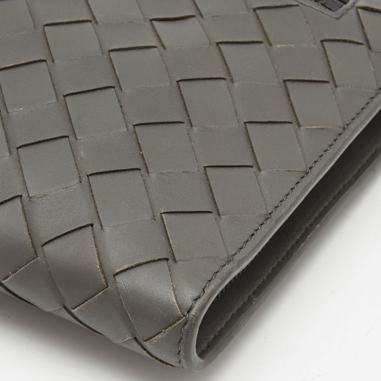 Pre Owned Bottega Veneta Grey Intrecciato Leather Zip Wristlet Clutch