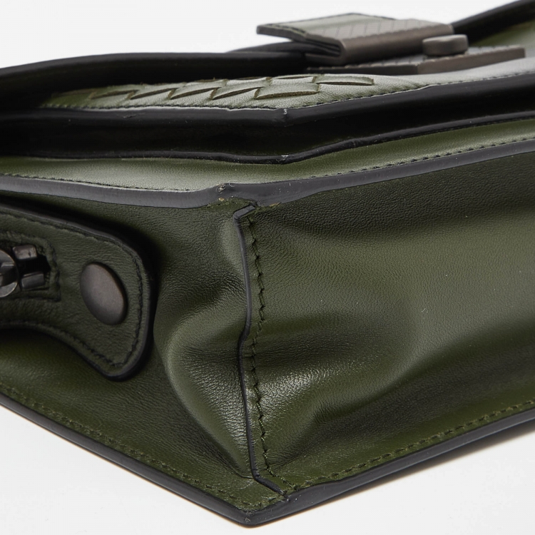 Pre Owned Bottega Veneta Green Intrecciato Leather Zip Pouch