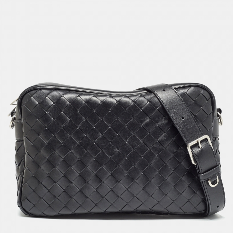 Pre Owned Bottega Veneta Black Intrecciato Leather Arco Camera Crossbody Bag