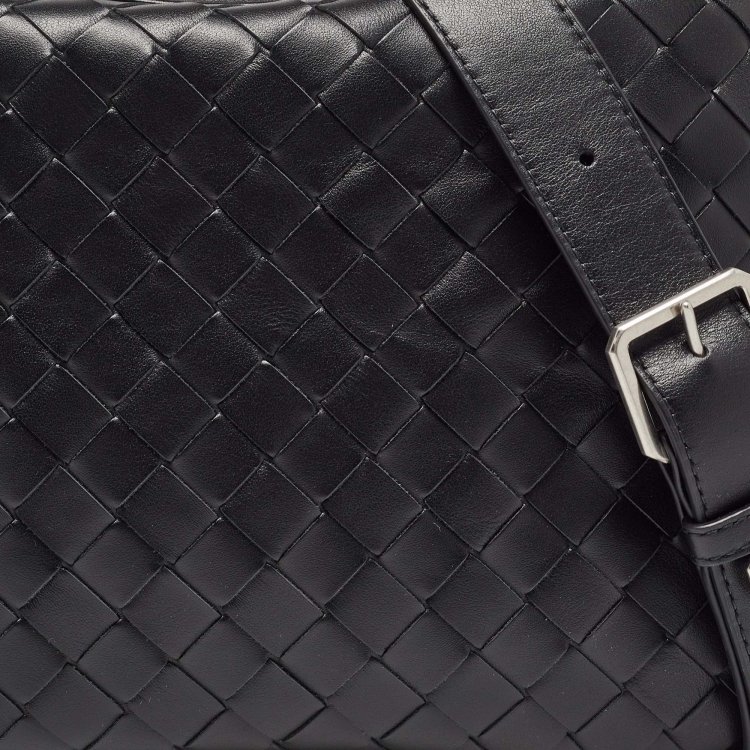 Pre Owned Bottega Veneta Black Intrecciato Leather Arco Camera Crossbody Bag