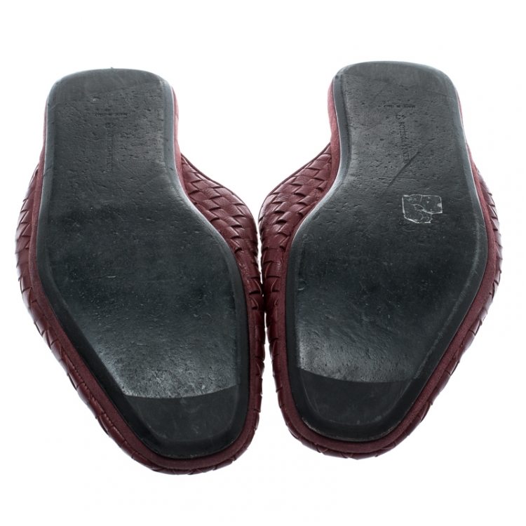 Pre Owned Bottega Veneta Burgundy Intrecciato Leather Espresso Fiandra Mules Size 43
