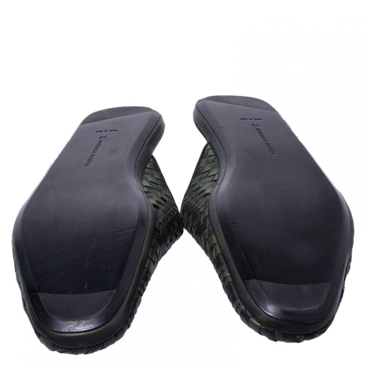 Pre Owned Bottega Veneta Green/Dark Grey Intrecciato Leather Fiandra Mules Size 42