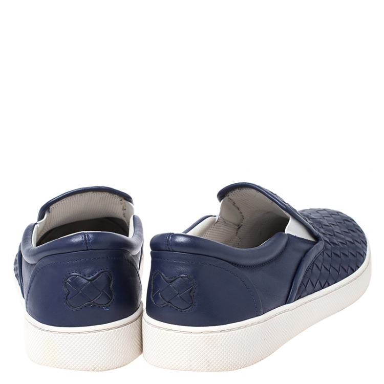 Pre Owned Bottega Veneta Dark Blue Intrecciato Leather Slip On Sneakers Size 42
