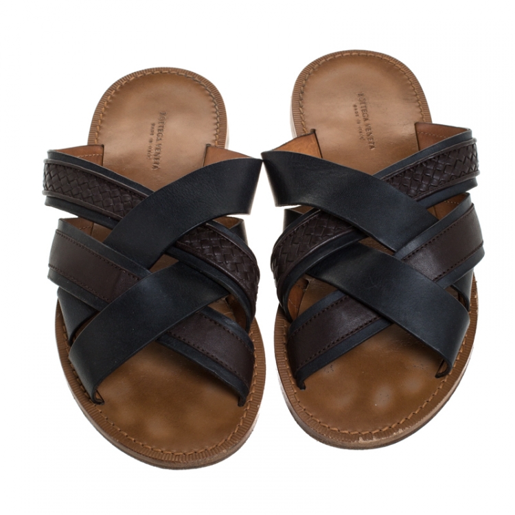 مملوكة مسبقًا Bottega Veneta Black/Brown Leather Crisscross Slide Sandals Size 44