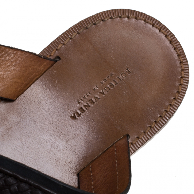 مملوكة مسبقًا Bottega Veneta Black/Brown Leather Crisscross Slide Sandals Size 44