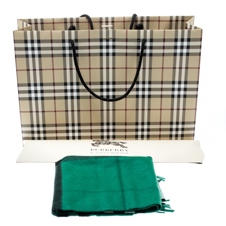 Pre Owned Burberry Emerald Green Classic Novacheck Cashmere Muffler