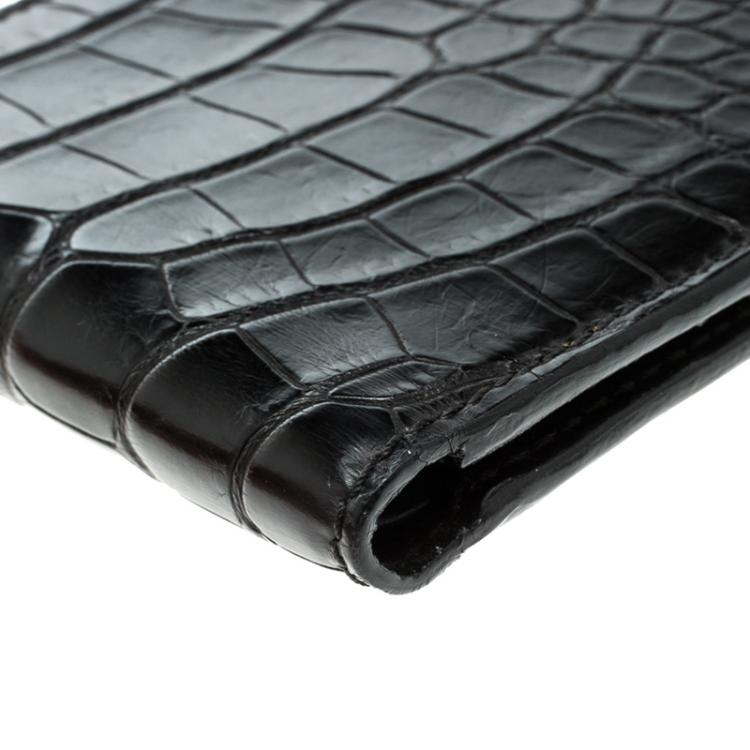 Pre Owned Burberry Black Alligator Bifold Wallet