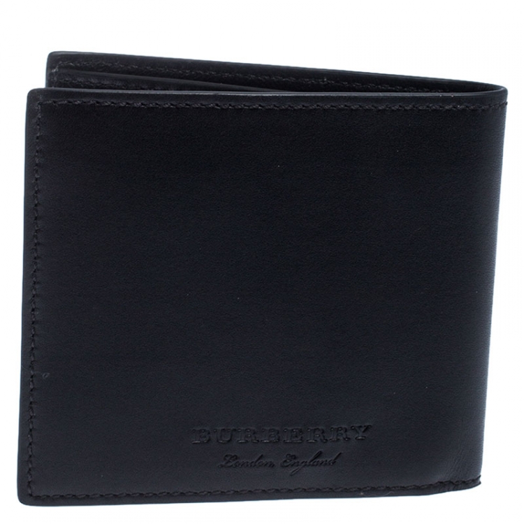 Pre Owned Burberry Black Leather Studs Bifold Wallet