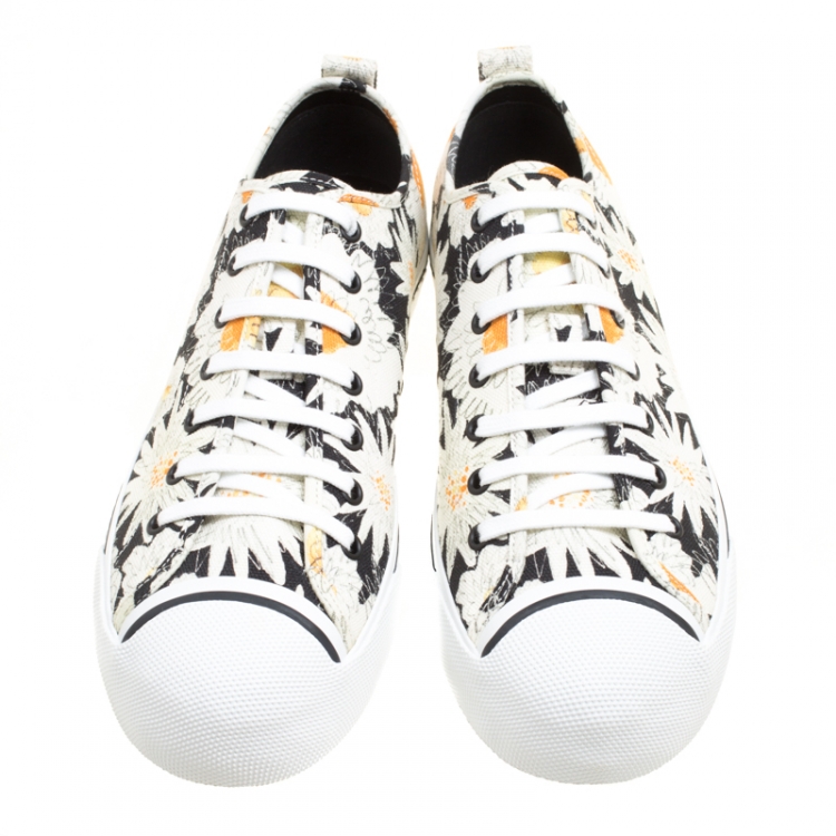 Pre Owned Burberry Black Floral Print Canvas Kingly Low Top Sneakers Size 44