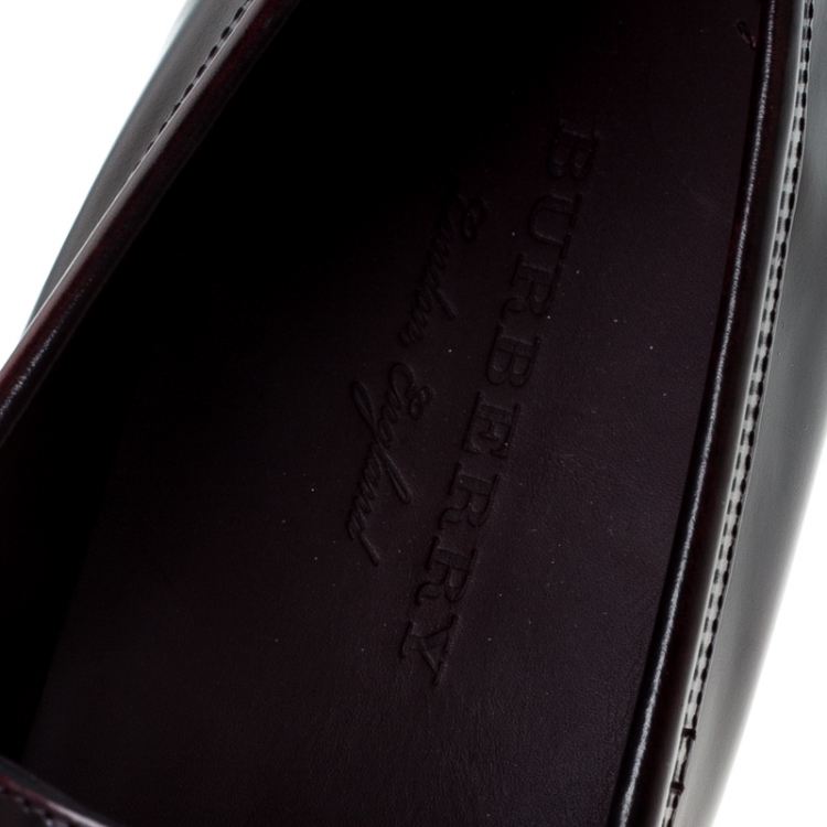 Pre Owned  Burberry Burgundy Leather Solway Chain Detail Slip On Loafers Size 44