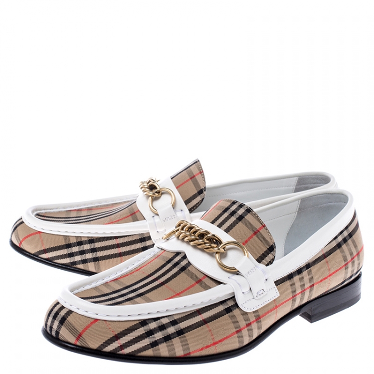 Pre Owned Burberry Beige Canvas And White Leather Moorley Chain Detail Loafers Size 41