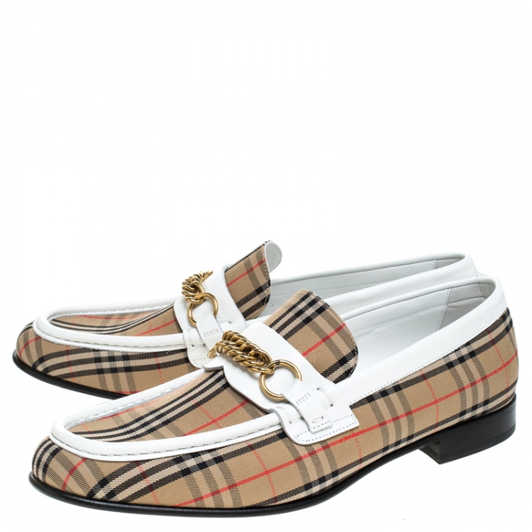 Pre Owned Burberry Beige Canvas And White Leather Trim Moorley Chain Detail Slip On Loafers Size 45