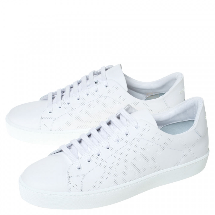 مملوكة مسبقًا Burberry White Leather Westford Low Top Sneakers Size 41