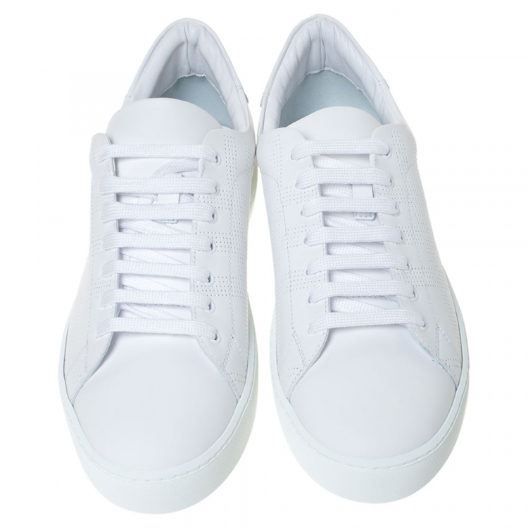 مملوكة مسبقًا Burberry White Leather Westford Low Top Sneakers Size 41