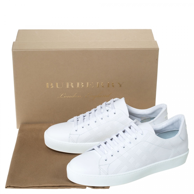 مملوكة مسبقًا Burberry White Leather Westford Low Top Sneakers Size 41