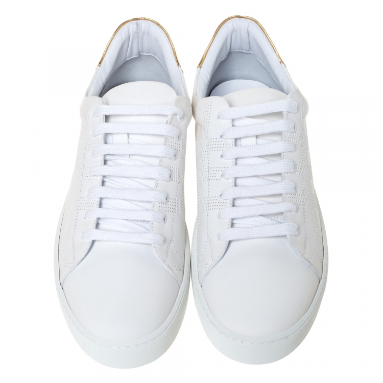Pre Owned Burberry White Leather Westford Low Top Sneakers Size 42