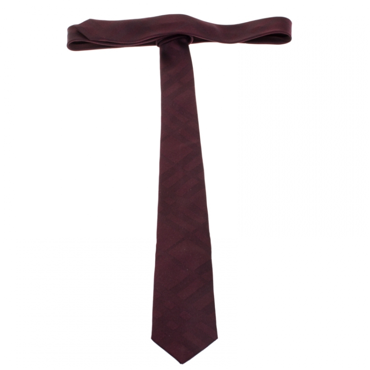 Pre Owned Burberry Burgundy Novacheck Patterned Skinny Silk Tie