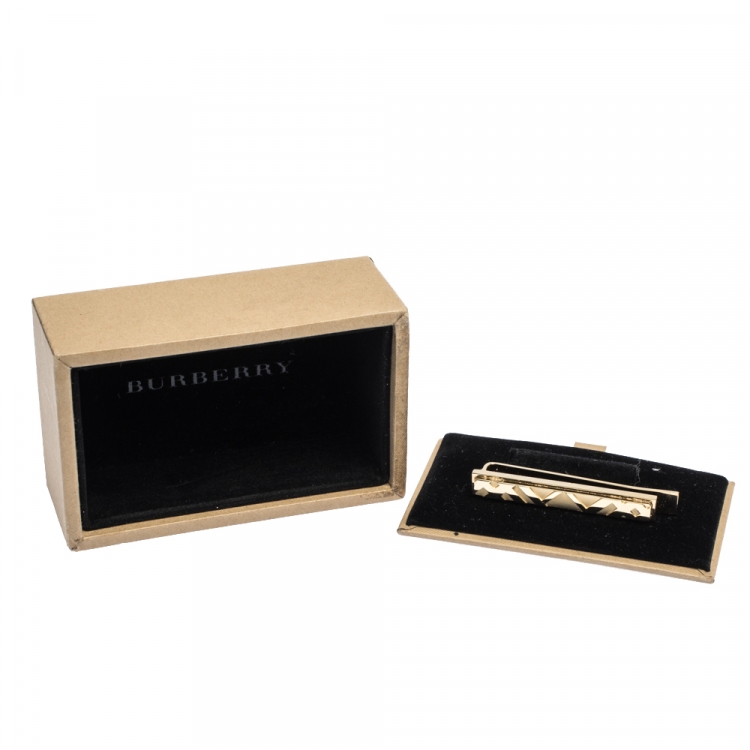 Pre Owned Burberry Check Engraved Gold Tone Tie Bar