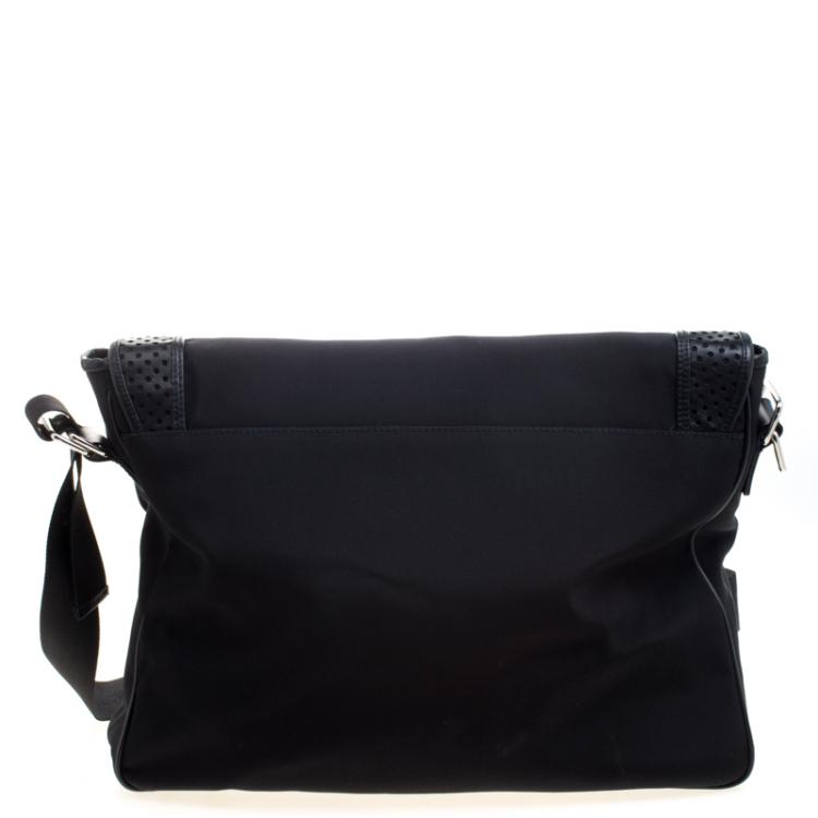 Pre Owned Burberry Black Nylon and Leather Trim Messenger Bag